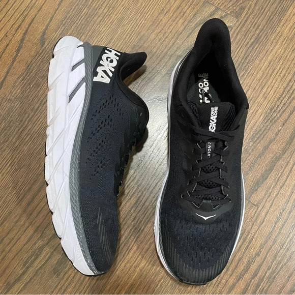 Hoka One One Clifton 7 Black White Men’s Running Shoes Size 11 Sneakers